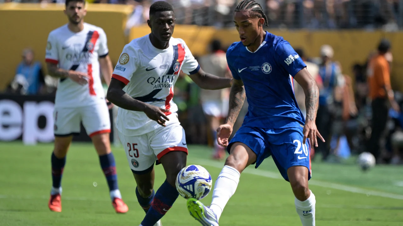 Điểm nóng sân cỏ Paris Saint-Germain vs Chelsea