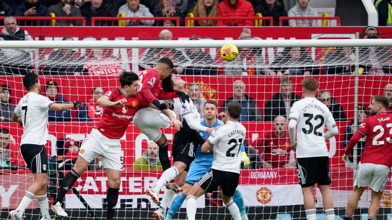 Điểm nóng sân cỏ Manchester United vs Liverpool